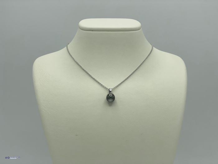 42cm 14ct white gold chain with tahitian pearl
