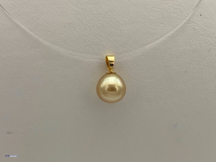 18ct yellow gold pendant with south see pearl