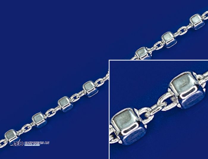 anchor chain with square cubes and lobster clasp (Ø2.2mm) / 925 silver
