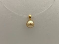 18ct yellow gold pendant with south see pearl